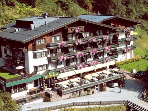 Imagen general del Hotel Hotel Alpenblick, Saalbach-Hinterglemm . Foto 1