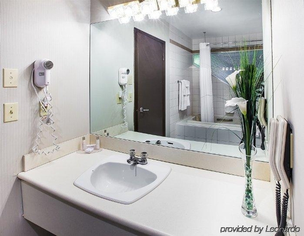 Imagen general del Hotel Hotel Ambassadeur Et Suites. Foto 7