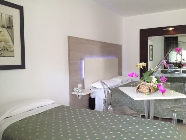 Imagen de la habitación del Hotel Hotel Ambrosio La Corte. Foto 5