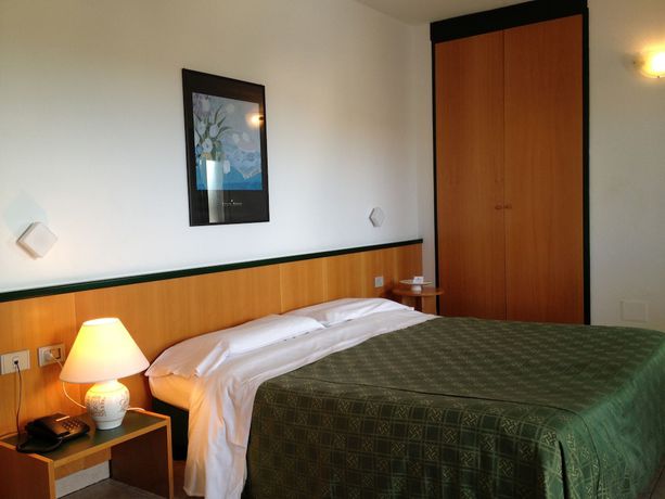 Imagen de la habitación del Hotel Hotel Ambrosio La Corte. Foto 13