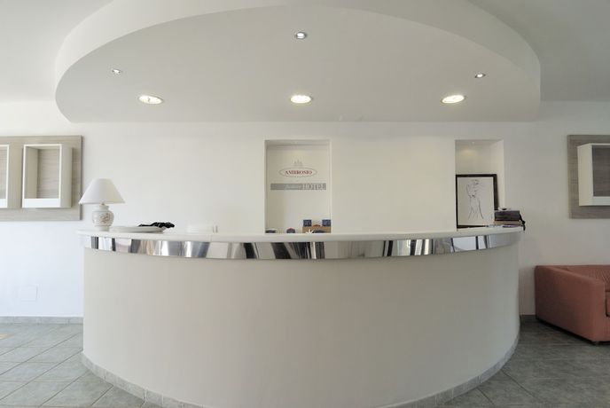 Imagen de los interiores del Hotel Hotel Ambrosio La Corte. Foto 19