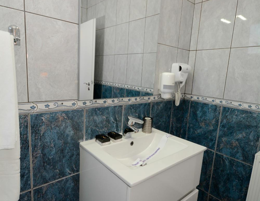 Imagen general del Hotel Hotel Andre&acute;s. Foto 15