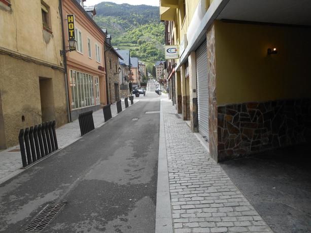 Imagen de los exteriores del Hotel Hotel Anglada. Foto 9