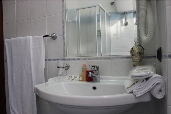 Imagen de la habitación del Hotel Hotel Antica Colonia. Foto 11
