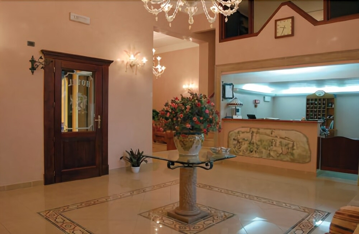 Imagen de los interiores del Hotel Hotel Antica Colonia. Foto 15
