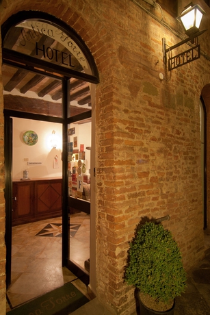 Imagen general del Hotel Hotel Antica Torre. Foto 4