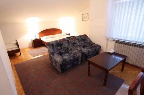 Imagen general del Hotel Hotel Antunovic. Foto 7