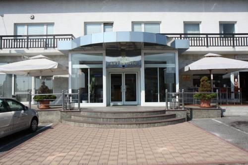 Imagen general del Hotel Hotel Antunovic. Foto 9