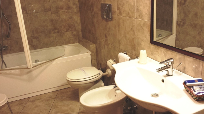 Imagen de la habitación del Hotel Hotel Ara Solis. Foto 13