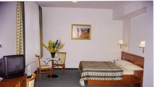 Imagen general del Hotel Hotel Arian. Foto 6