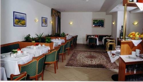 Imagen general del Hotel Hotel Arian. Foto 7