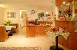 Imagen general del Hotel Hotel Arian. Foto 12