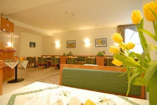 Imagen general del Hotel Hotel Arian. Foto 17