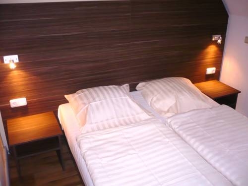 Imagen general del Hotel Hotel Ariana, Colonia. Foto 4