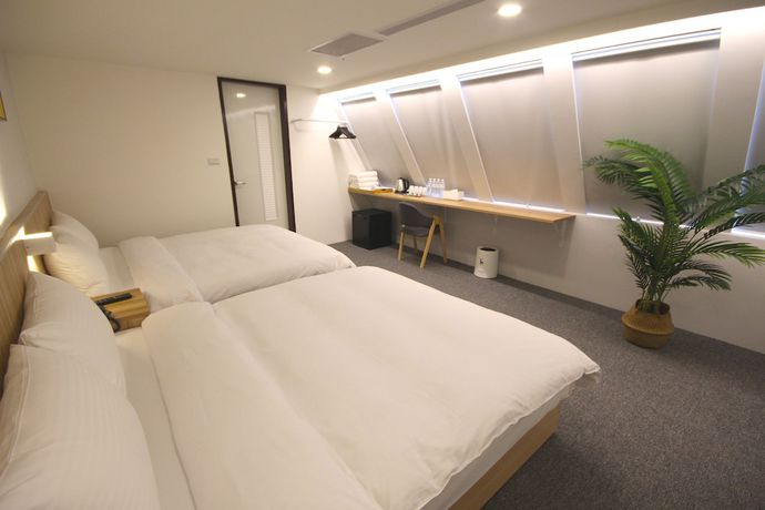 Imagen de la habitación del Hotel Hotel Attic. Foto 10