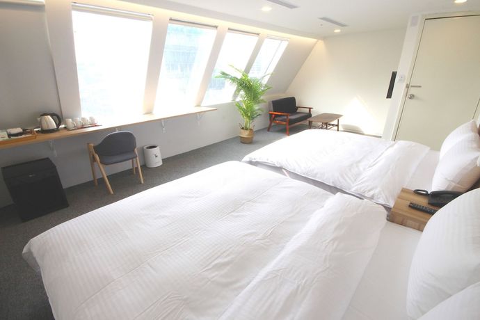 Imagen de la habitación del Hotel Hotel Attic. Foto 12