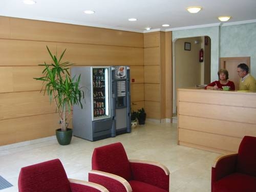 Imagen general del Hotel Hotel Avenida. Foto 4