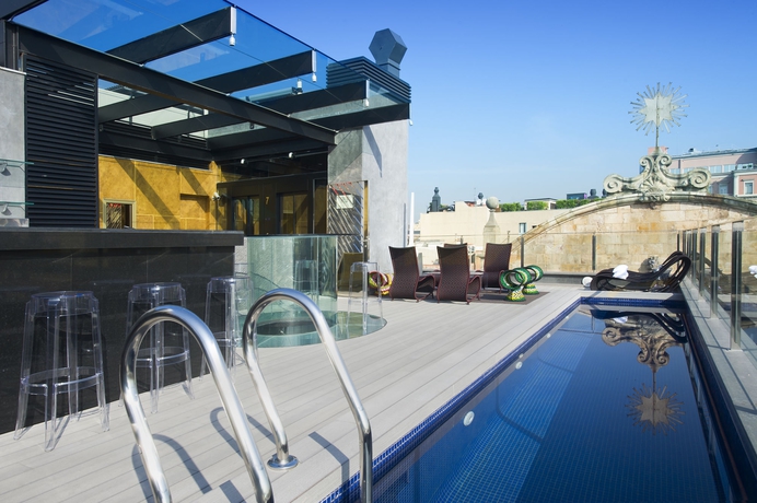 Imagen de la piscina del Hotel Hotel Bagues, A Small Luxury Hotels Of The World. Foto 16