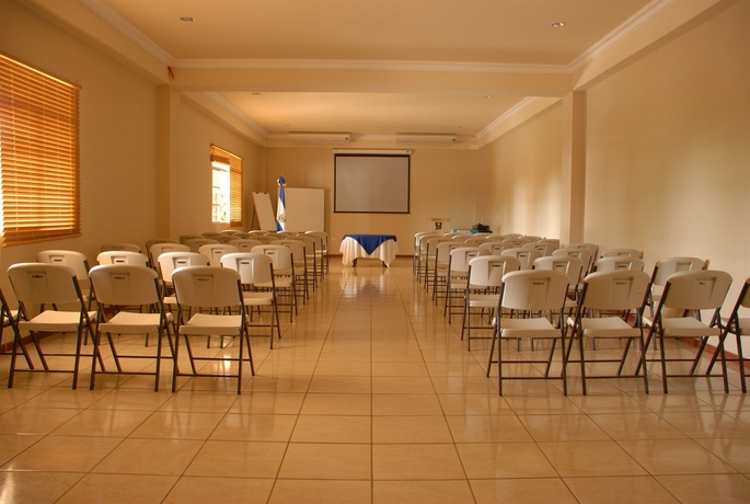 Imagen de los interiores del Hotel Hotel Bahia Dorada. Foto 10