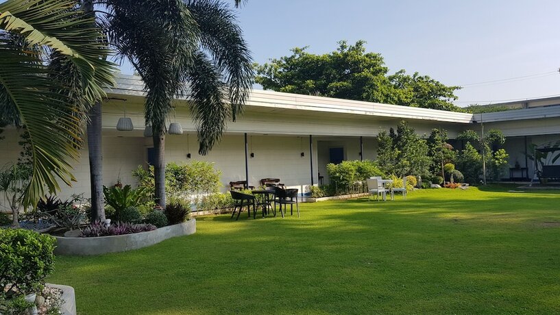 Imagen general del Hotel Hotel Bahia Subic. Foto 1