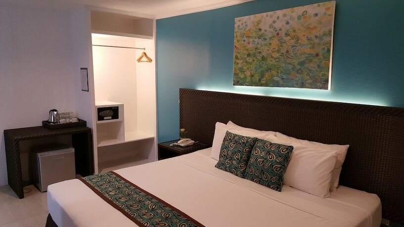 Imagen general del Hotel Hotel Bahia Subic. Foto 3