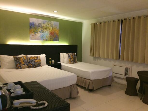 Imagen general del Hotel Hotel Bahia Subic. Foto 6