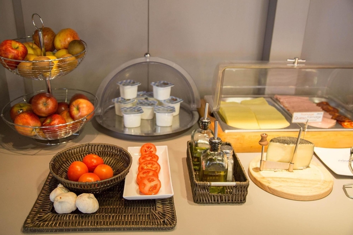 Imagen del bar/restaurante del Hotel Hotel Barcelona Mollet | B&B Hotel. Foto 2