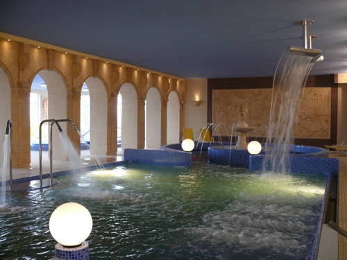 Imagen general del Hotel Hotel Bellevue Esztergom. Foto 5