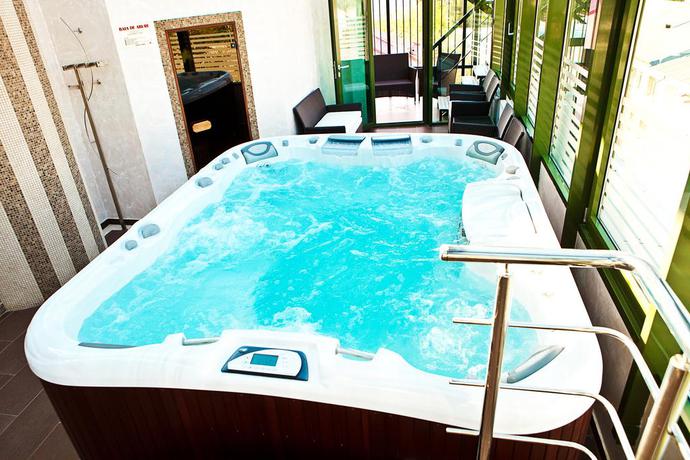 Imagen de los interiores del Hotel Hotel Belvedere, Botosani. Foto 11