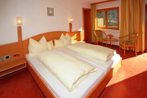 Imagen de la habitación del Hotel Hotel Berghof, Esqui alpes (SZG INN). Foto 7