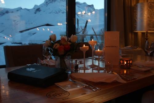 Imagen general del Hotel Hotel Bergkristall. Foto 22