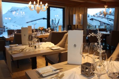 Imagen general del Hotel Hotel Bergkristall. Foto 27