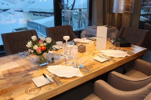 Imagen general del Hotel Hotel Bergkristall. Foto 29