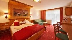 Imagen de la habitación del Hotel Hotel Bergzeit. Foto 33