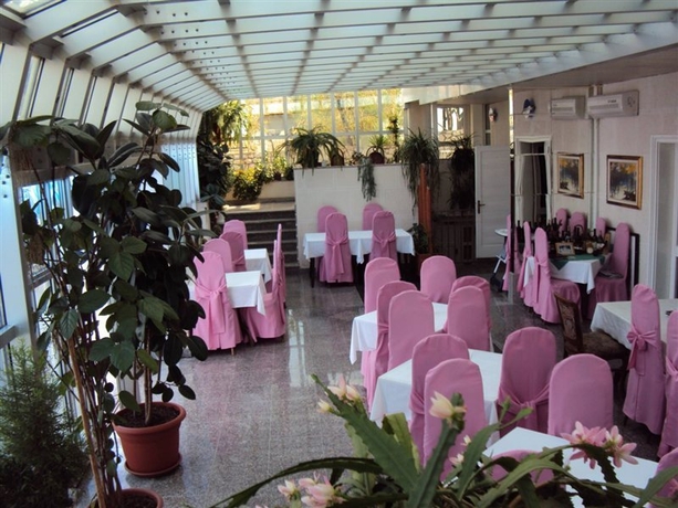 Imagen general del Hotel Hotel Biser. Foto 4