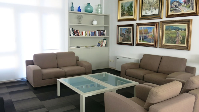 Imagen del bar/restaurante del Hotel Hotel Borrell. Foto 4