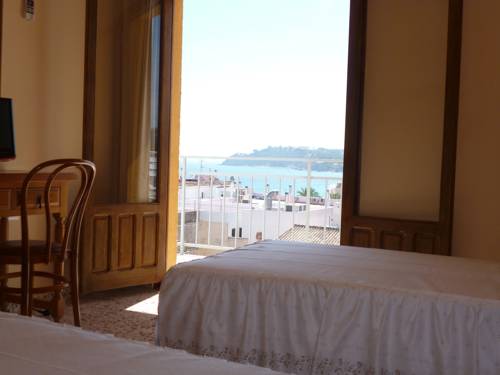 Imagen de la habitación del Hotel Hotel Buigues. Foto 13