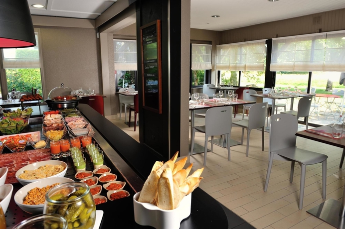 Imagen del bar/restaurante del Hotel Hotel Campanile Nature &ndash; Vannes. Foto 3
