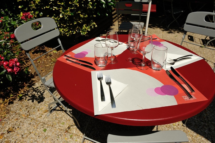 Imagen del bar/restaurante del Hotel Hotel Campanile Nature &ndash; Vannes. Foto 4