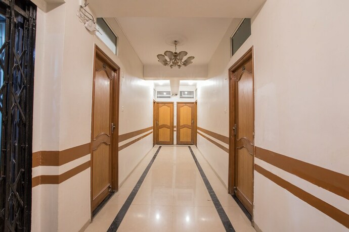 Imagen de los interiores del Hotel Hotel Care Residency. Foto 18