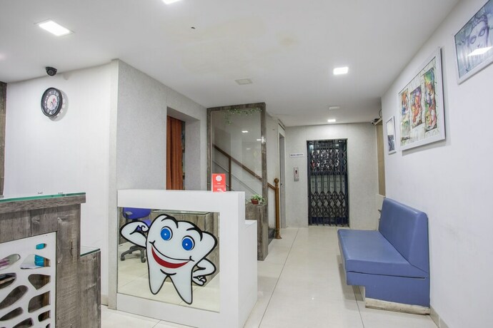 Imagen de los interiores del Hotel Hotel Care Residency. Foto 19