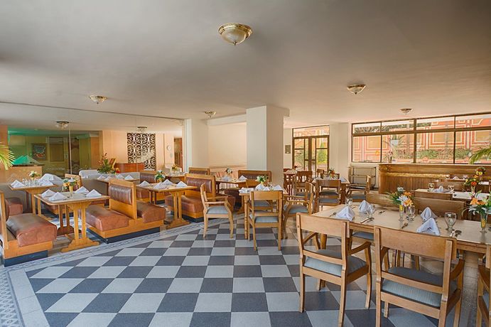 Imagen del bar/restaurante del Hotel Hotel Casa Ballesteros. Foto 3