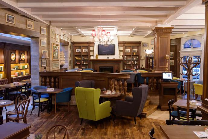 Imagen del bar/restaurante del Hotel Hotel Castel. Foto 4