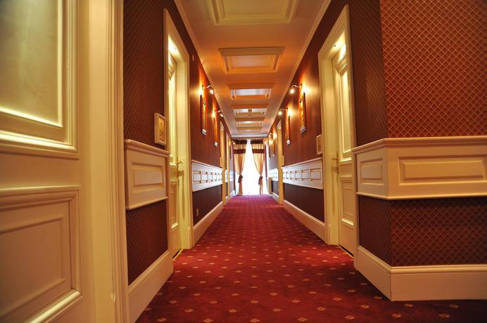 Imagen de los interiores del Hotel Hotel Castel. Foto 15