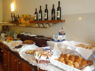 Imagen general del Hotel Hotel Castelbarco. Foto 51