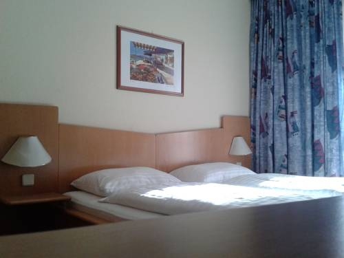 Imagen general del Hotel Hotel Charlotte. Foto 10