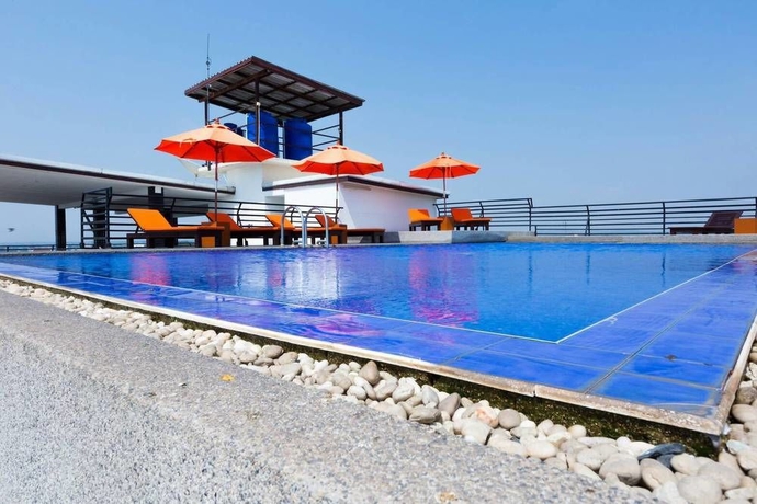 Imagen de la piscina del Hotel Hotel Chatkaew Hill Y Residence. Foto 14