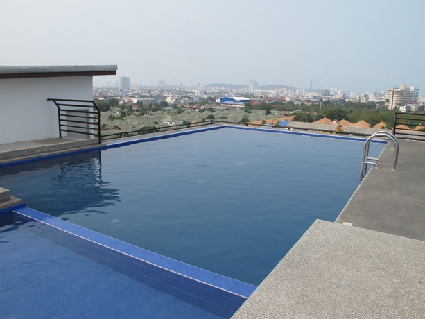 Imagen de la piscina del Hotel Hotel Chatkaew Hill Y Residence. Foto 15
