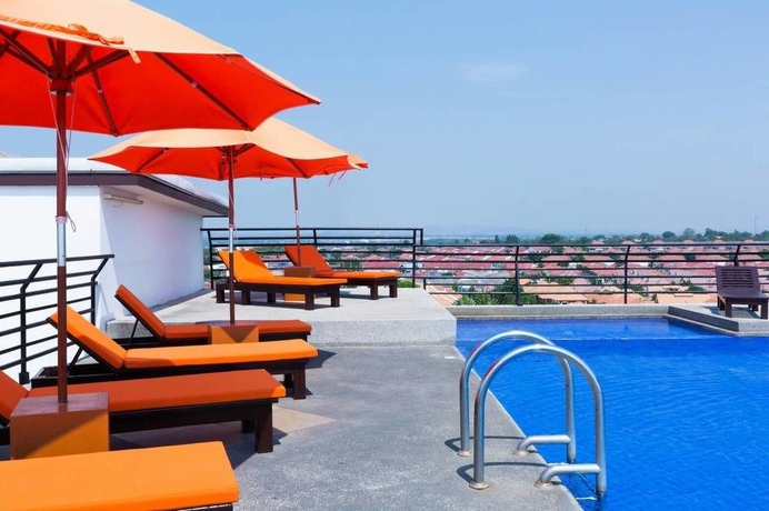 Imagen de la piscina del Hotel Hotel Chatkaew Hill Y Residence. Foto 16