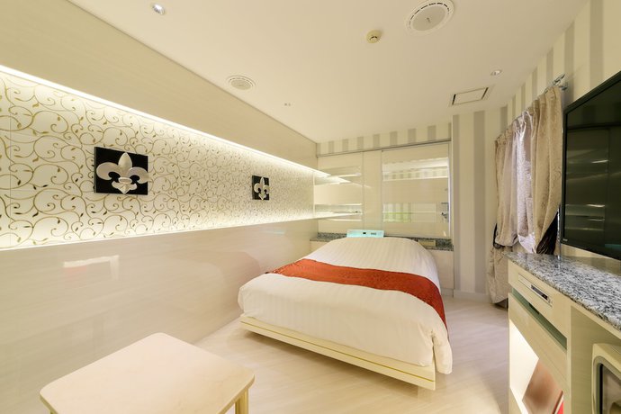 Imagen de la habitación del Hotel Hotel Cherena - Adult Only. Foto 17